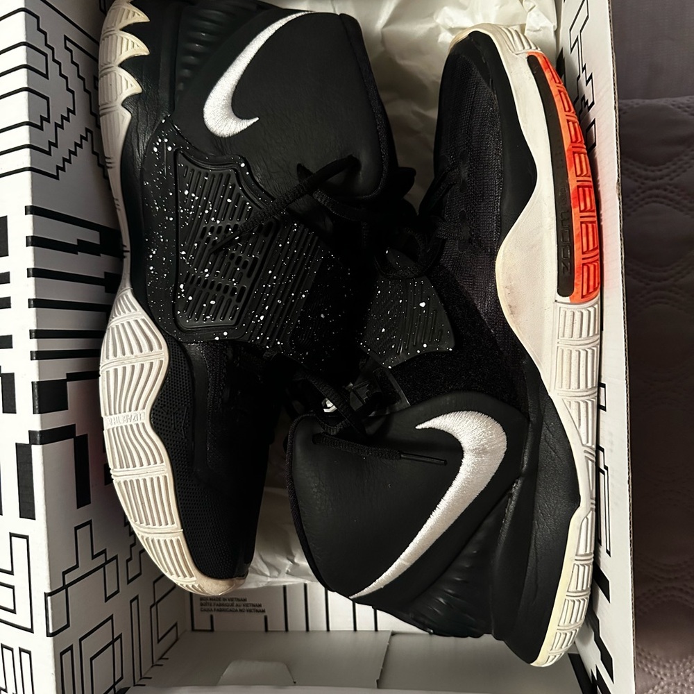 Nike Basketball Shoes - KYRIE 6